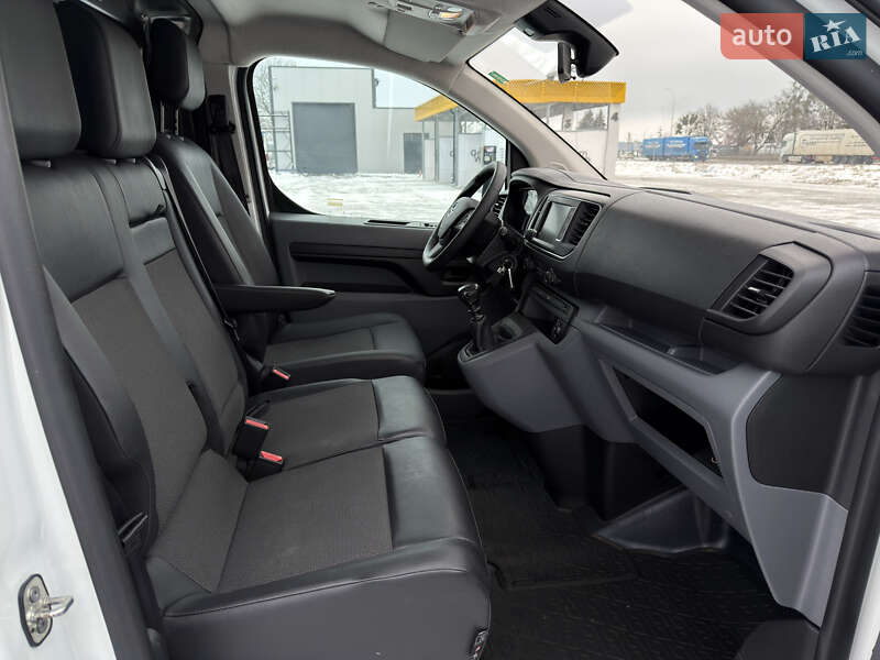 Вантажний фургон Opel Vivaro 2020 в Радивиліві