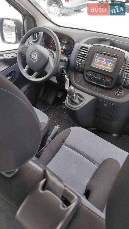 Мінівен Opel Vivaro 2019 в Долині