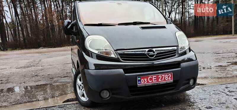 Минивэн Opel Vivaro 2013 в Дубно