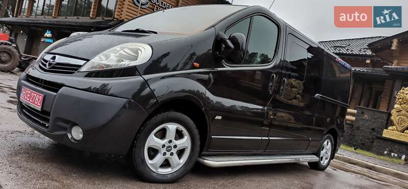 Минивэн Opel Vivaro 2013 в Дубно