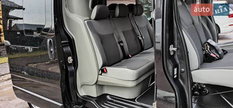 Минивэн Opel Vivaro 2013 в Дубно