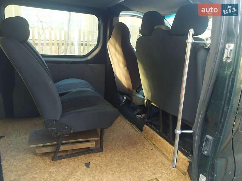 Минивэн Opel Vivaro 2002 в Белгороде-Днестровском