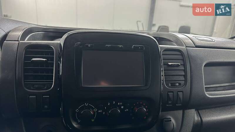 Грузовой фургон Opel Vivaro 2017 в Дубно