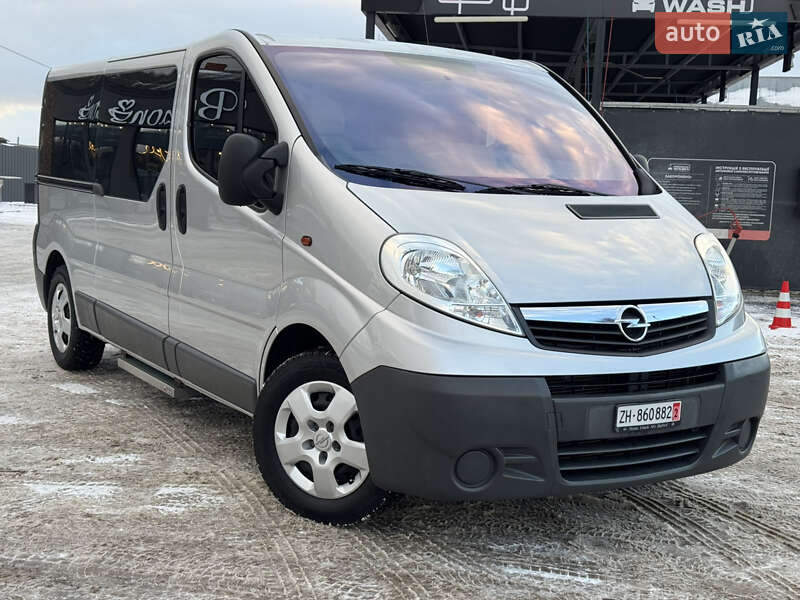 Opel Vivaro 2012