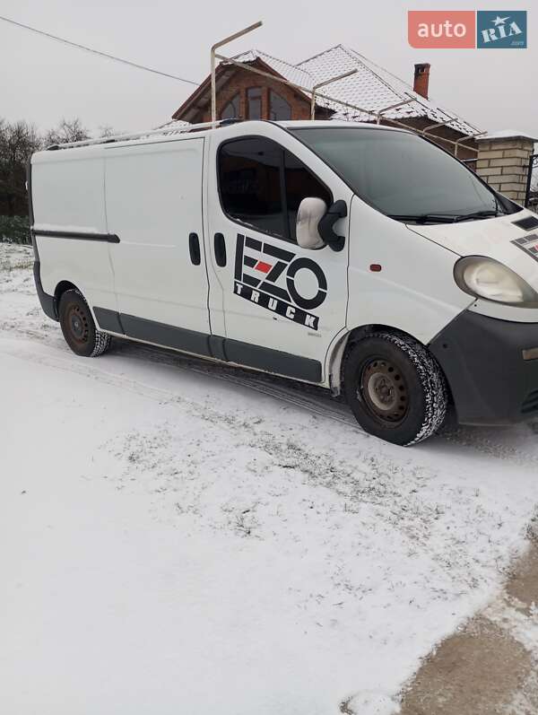 Минивэн Opel Vivaro 2005 в Ужгороде