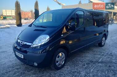 Минивэн Opel Vivaro 2011 в Дубно