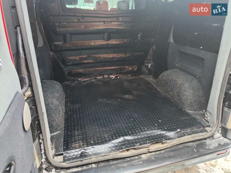 Грузопассажирский фургон Opel Vivaro 2007 в Днепре фото 42 Грузопассажирский фургон Opel Vivaro 2007 в Днепре