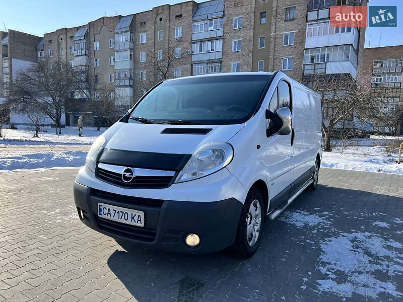 Opel Vivaro 2012