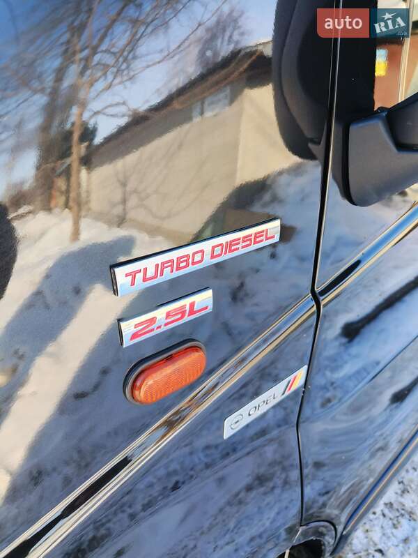 Грузопассажирский фургон Opel Vivaro 2007 в Днепре фото 56 Грузопассажирский фургон Opel Vivaro 2007 в Днепре