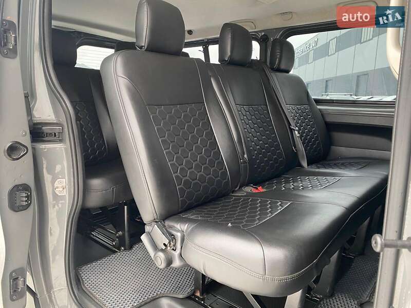 Минивэн Opel Vivaro 2015 в Львове