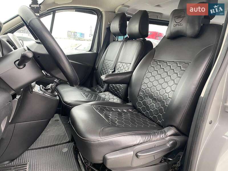 Минивэн Opel Vivaro 2015 в Львове