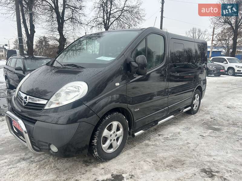 Минивэн Opel Vivaro 2011 в Луцке