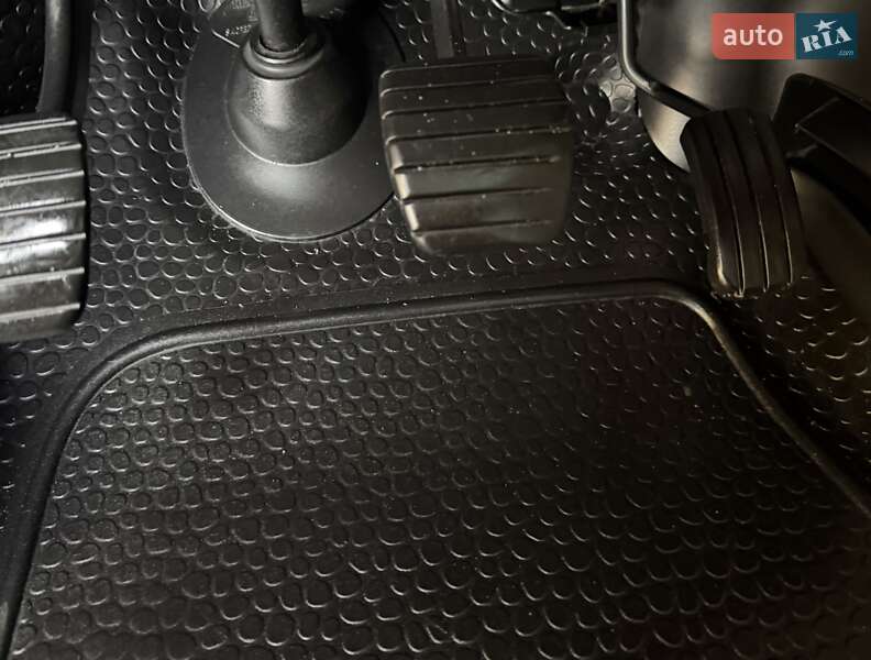 Минивэн Opel Vivaro 2012 в Львове