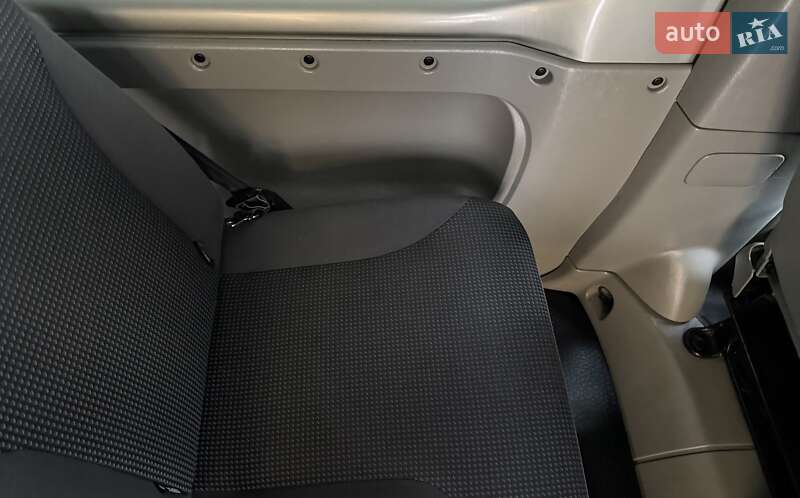 Минивэн Opel Vivaro 2012 в Львове