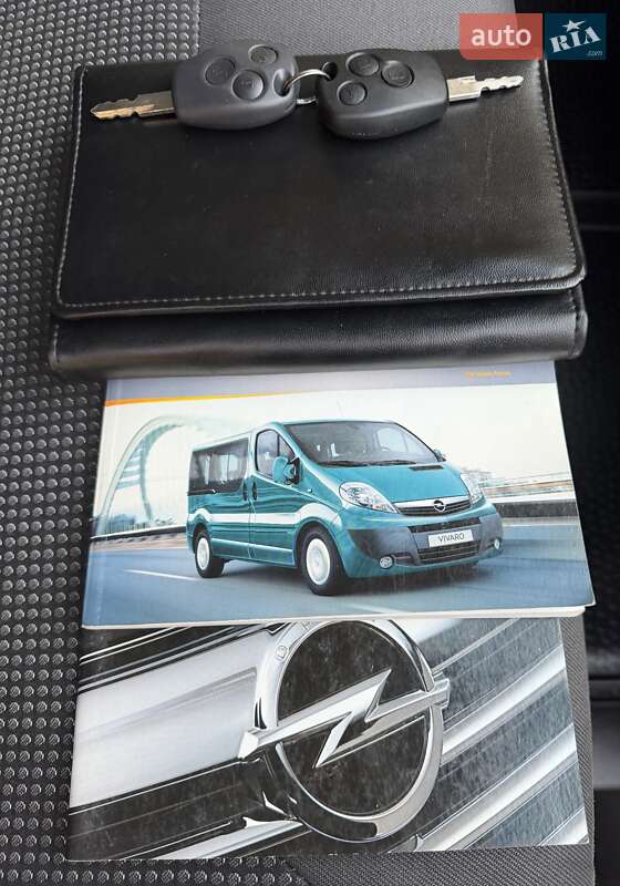 Минивэн Opel Vivaro 2012 в Львове