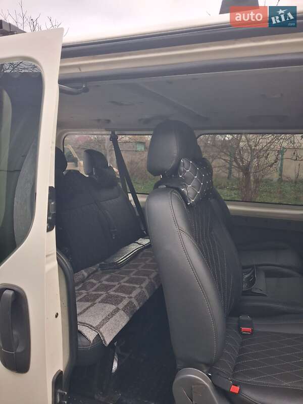 Минивэн Opel Vivaro 2010 в Киеве фото 4 Минивэн Opel Vivaro 2010 в Киеве