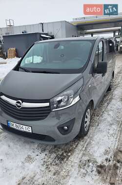 Мінівен Opel Vivaro 2015 в Рівному