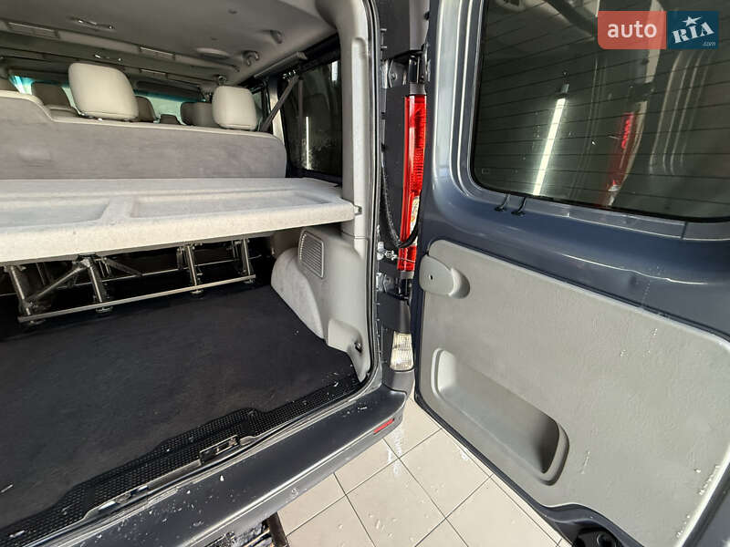 Минивэн Opel Vivaro 2012 в Киеве
