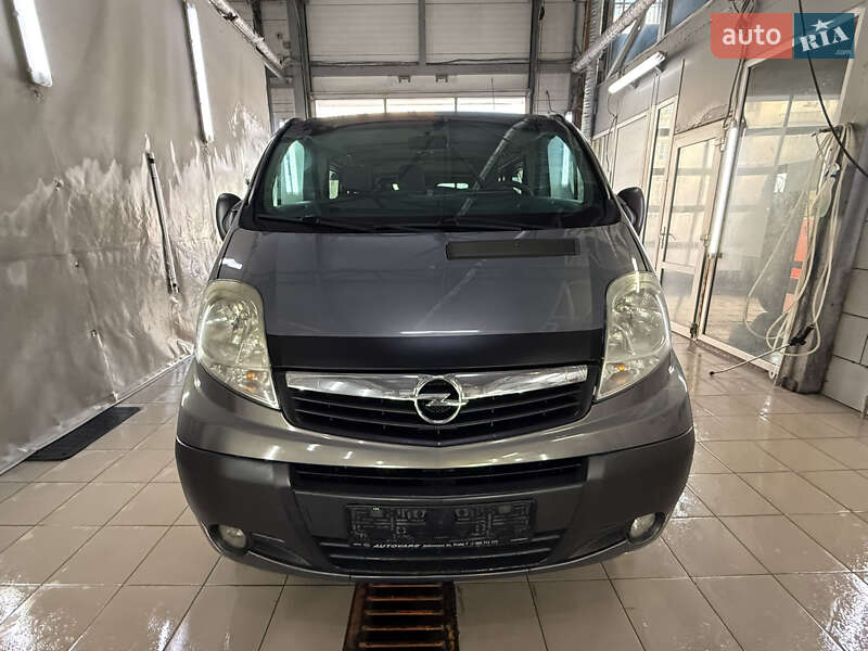 Минивэн Opel Vivaro 2012 в Киеве