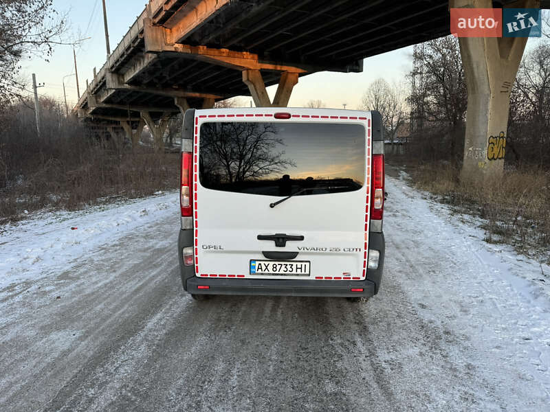 Минивэн Opel Vivaro 2009 в Днепре