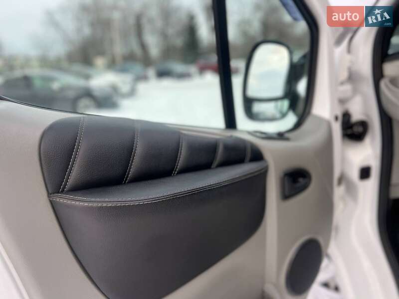 Минивэн Opel Vivaro 2007 в Стрые