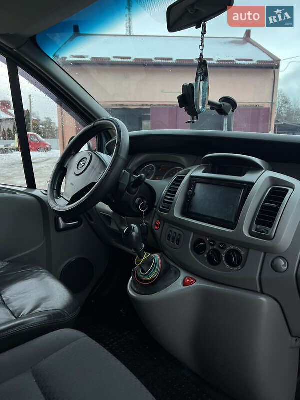 Минивэн Opel Vivaro 2007 в Новояворовске