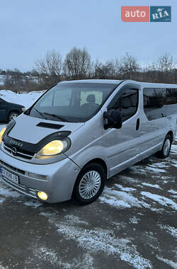 Минивэн Opel Vivaro 2005 в Ровно