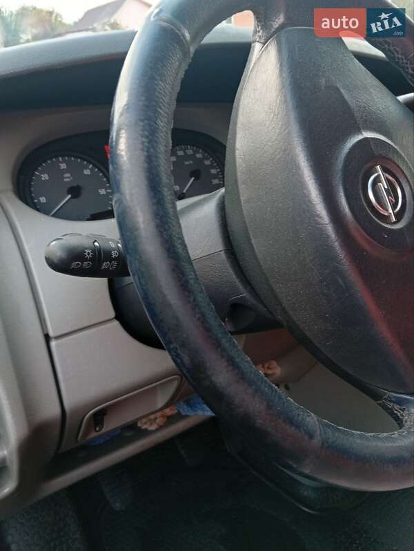 Мінівен Opel Vivaro 2010 в Фастові