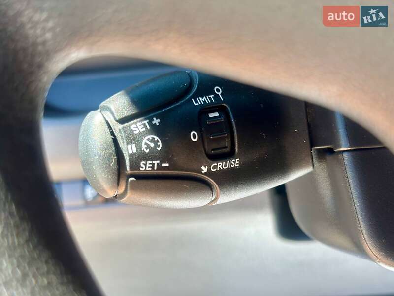 Грузовой фургон Opel Vivaro 2020 в Львове