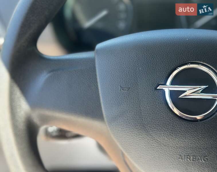 Грузовой фургон Opel Vivaro 2020 в Львове