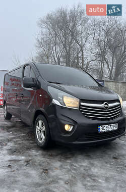 Грузопассажирский фургон Opel Vivaro 2016 в Черкассах