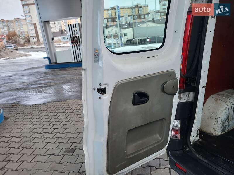 Грузопассажирский фургон Opel Vivaro 2011 в Хмельницком фото 68 Грузопассажирский фургон Opel Vivaro 2011 в Хмельницком