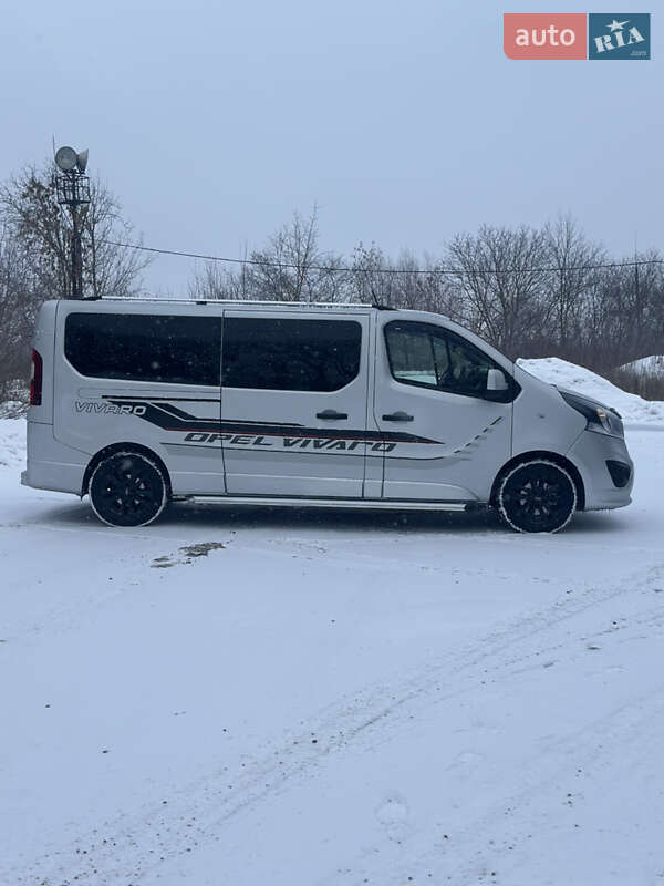 Минивэн Opel Vivaro 2016 в Залещиках