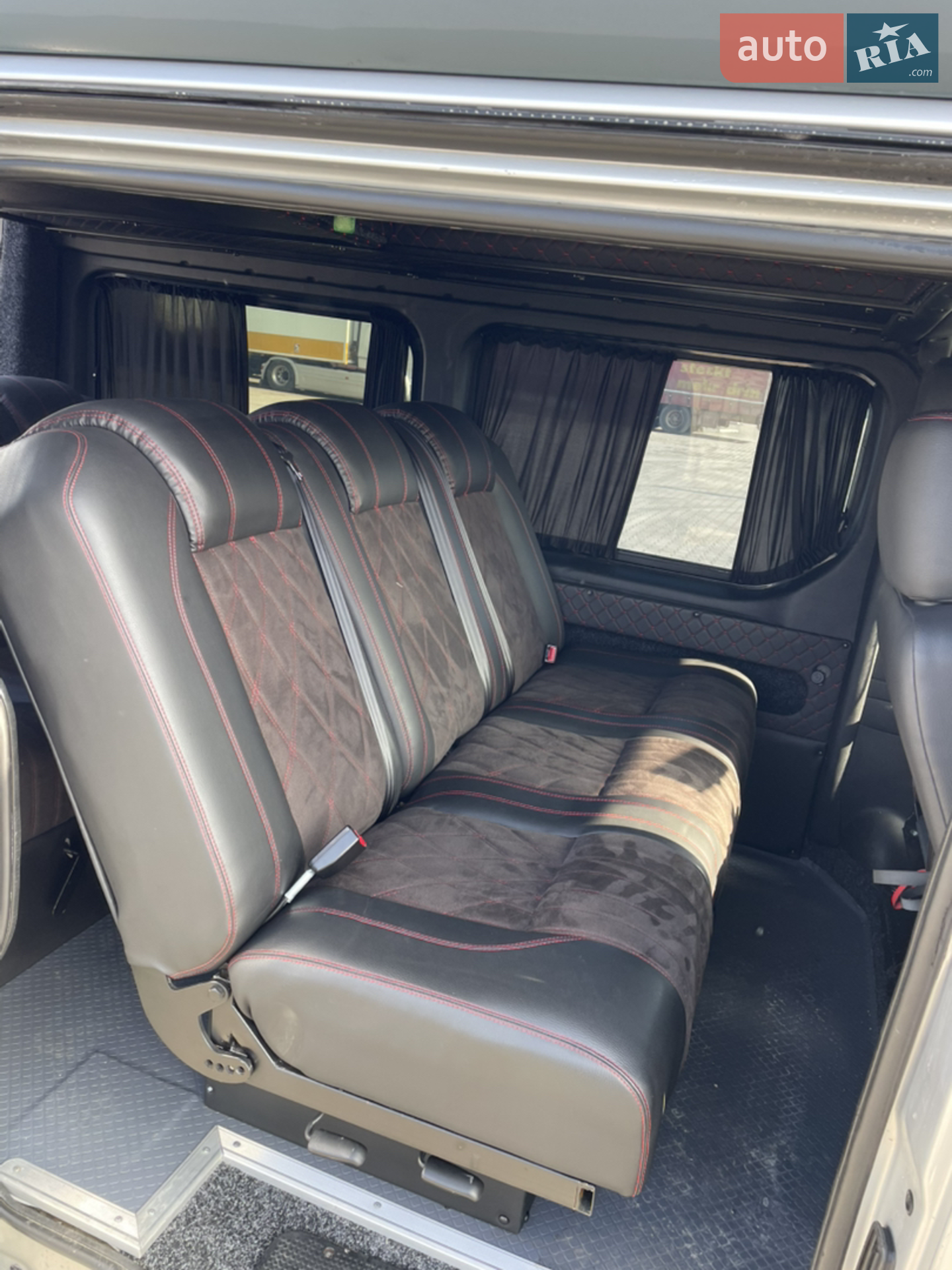 2010 Opel Vivaro - мініатюра 13