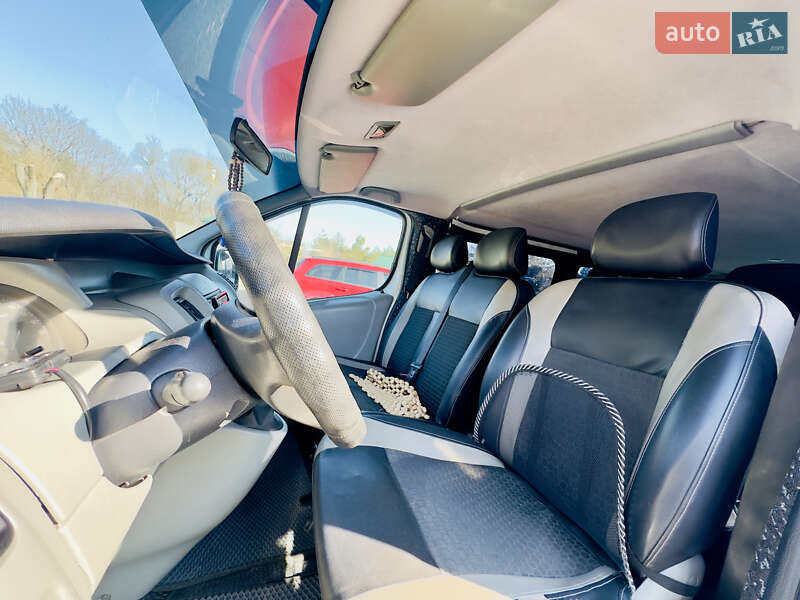 Минивэн Opel Vivaro 2006 в Львове