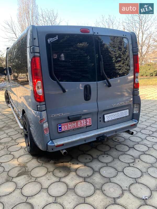 Минивэн Opel Vivaro 2010 в Вознесенске