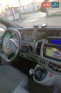 Мінівен Opel Vivaro 2004 в Калуші