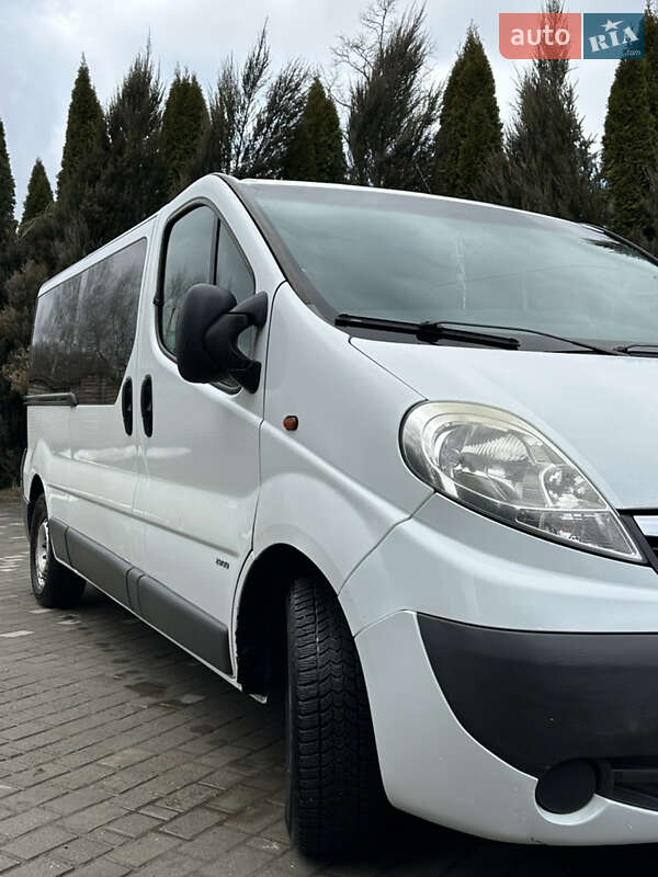 Мінівен Opel Vivaro 2008 в Самборі