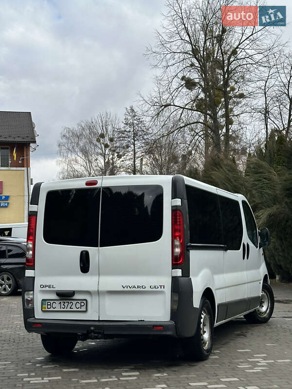 Мінівен Opel Vivaro 2008 в Самборі