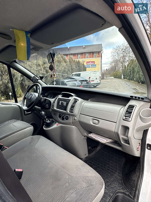 Мінівен Opel Vivaro 2008 в Самборі