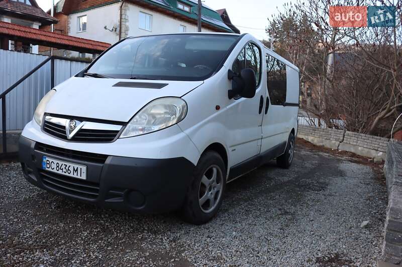 Грузовой фургон Opel Vivaro 2008 в Яремче