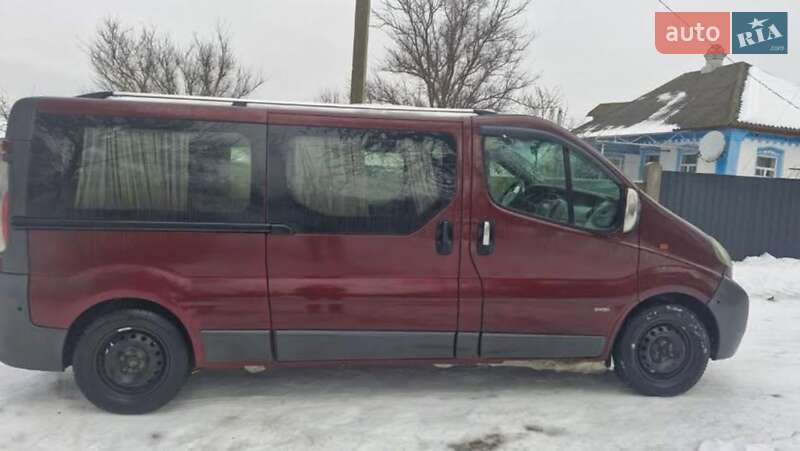 Минивэн Opel Vivaro 2003 в Варве