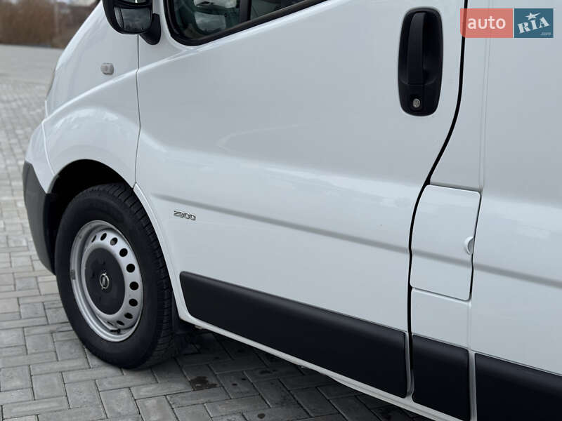 Минивэн Opel Vivaro 2014 в Черновцах