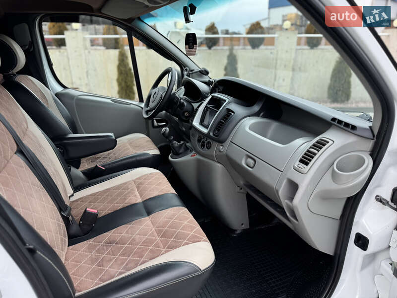 Минивэн Opel Vivaro 2014 в Черновцах