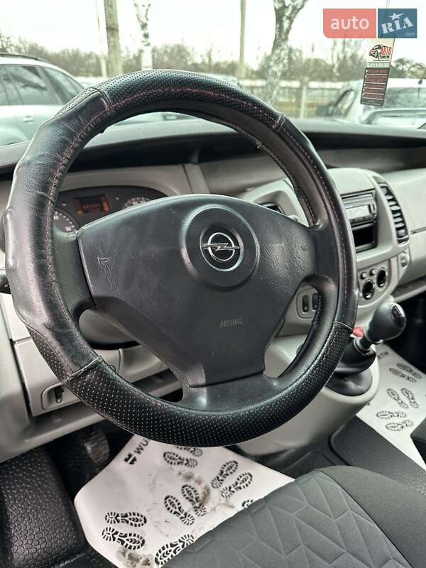 Минивэн Opel Vivaro 2005 в Смеле