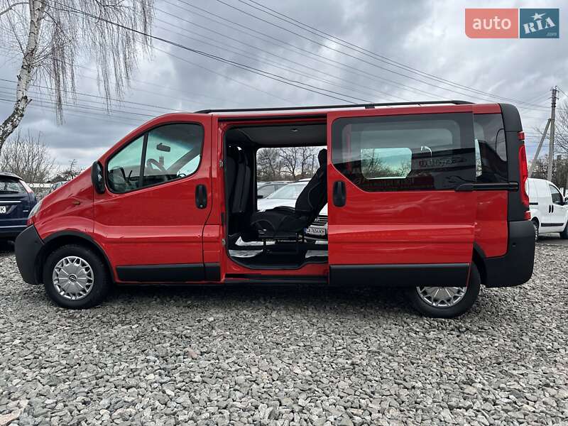 Минивэн Opel Vivaro 2005 в Смеле