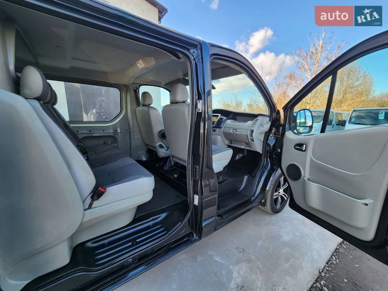 Минивэн Opel Vivaro 2012 в Дубно