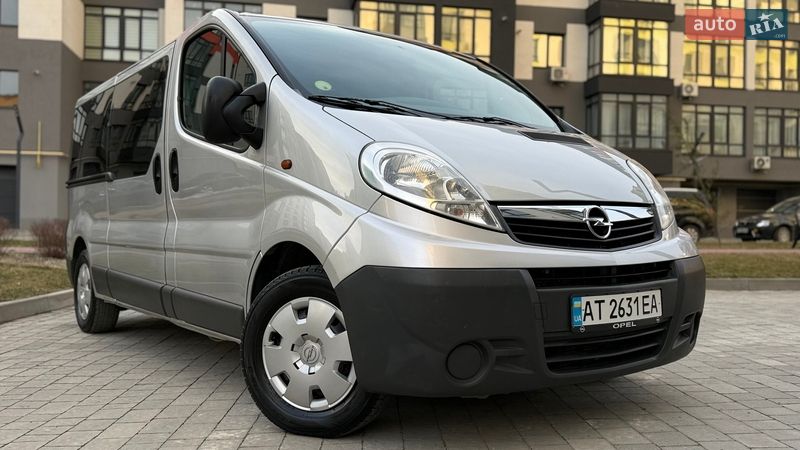 Минивэн Opel Vivaro 2012 в Ивано-Франковске