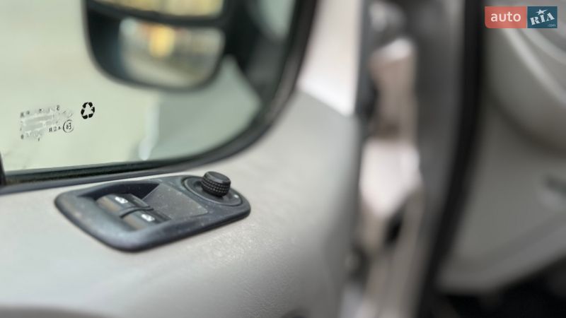 Минивэн Opel Vivaro 2012 в Ивано-Франковске