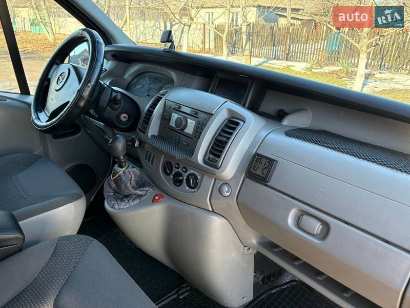 Мінівен Opel Vivaro 2009 в Тульчині